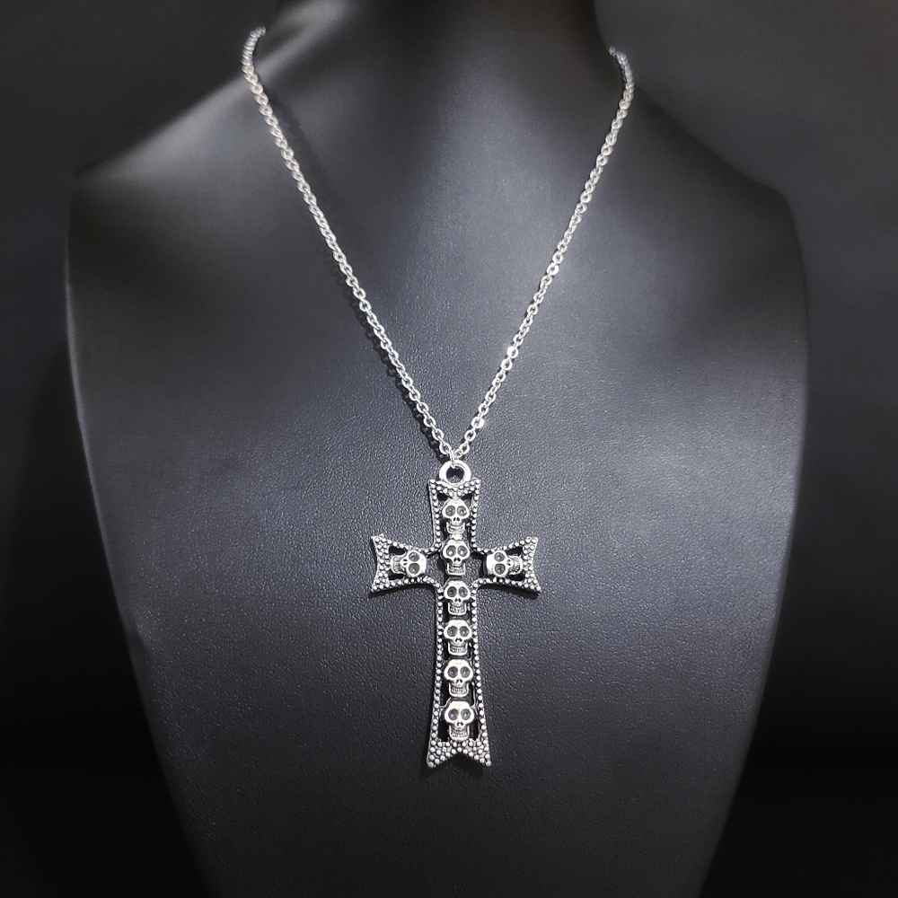 18" Skull Cross Necklace 002